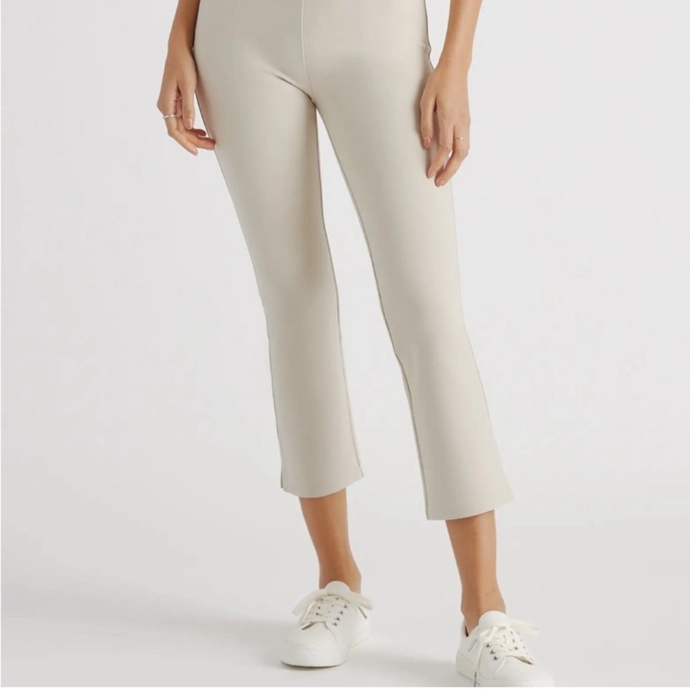 NWOT Quince Ultra Stretch Ponte Kick Flare
Pant in Ecru Size:XS